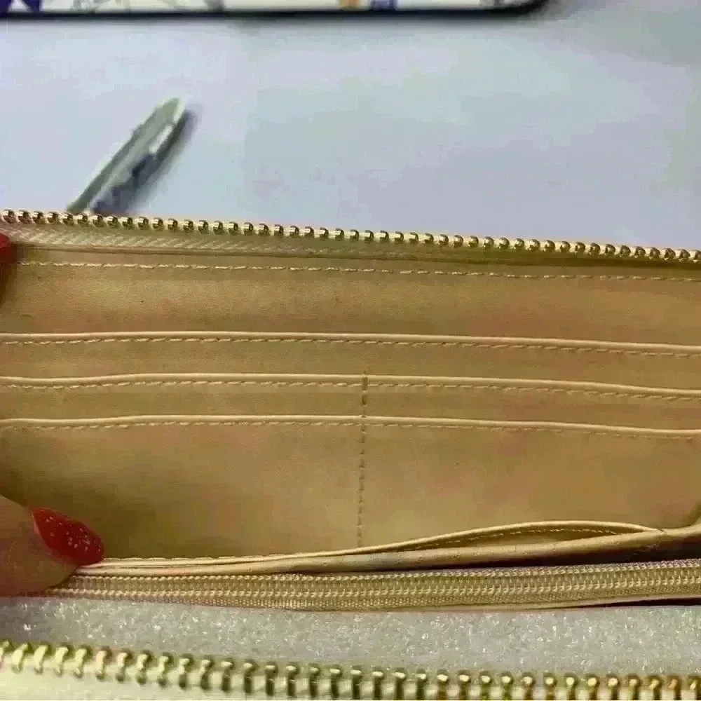 NWT Designer Inspired  Floral Handbag Matching Wallet.